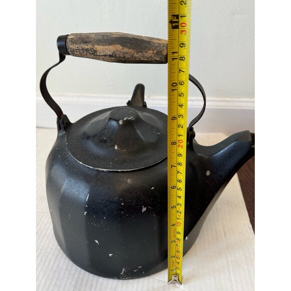 Vintage Black Wagner Ware Colonial Tea Kettle Cast Aluminum Wood Handle Sidney O - Picture 4 of 9